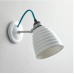 Nástěnná lampa HECTOR BIBENDUM BTC, kostní porcelán a mosaz, kabel modrý
